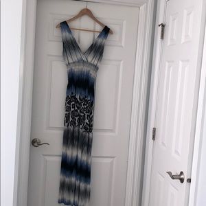 Sleeveless maxi dress. Like new